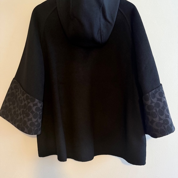 COACH wool cape (xs-s) - Picture 2 of 7
